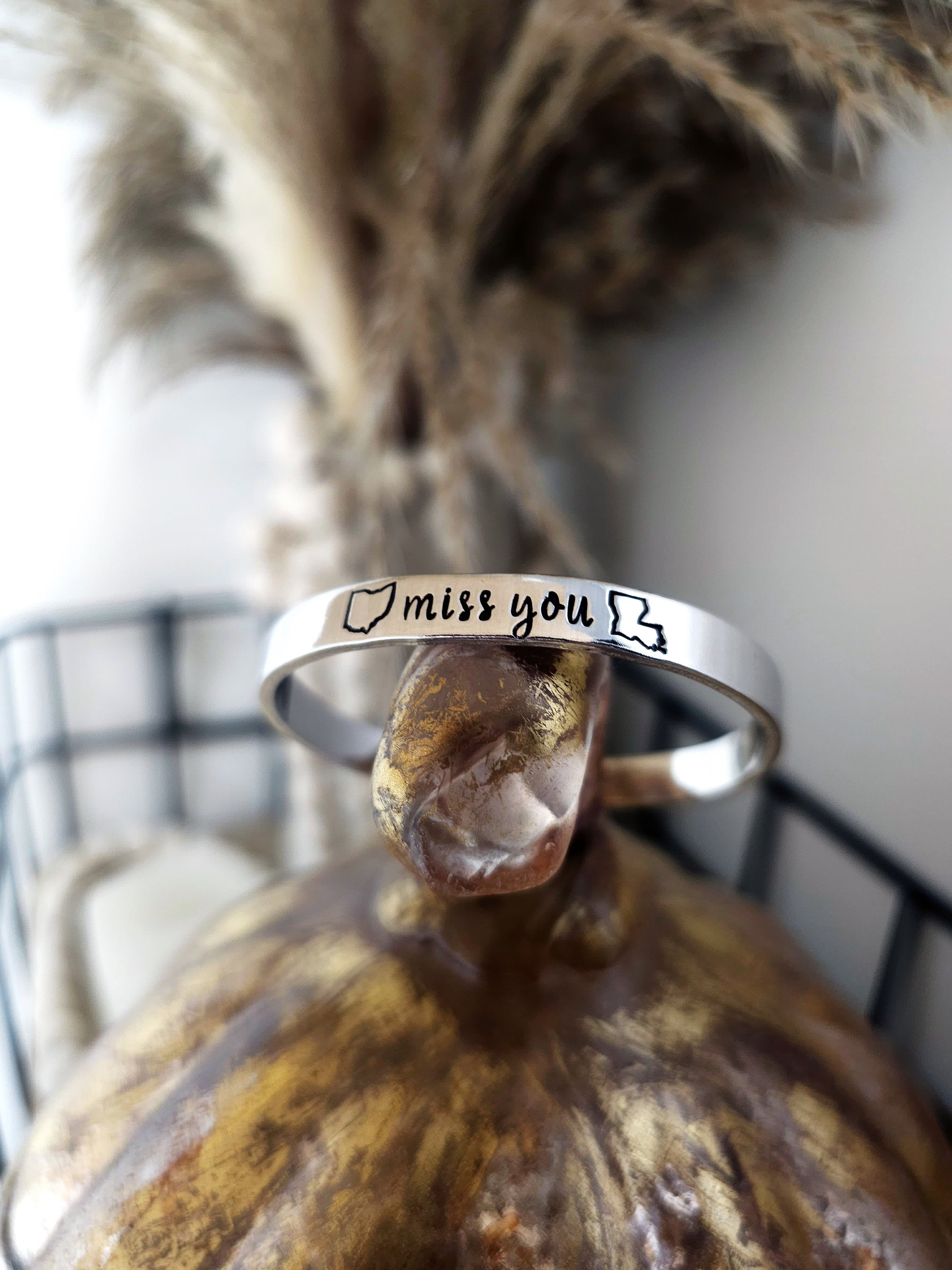 I Miss You Jewelry, States Bracelet, Long Distance Family, Near or Far, Away From Family, Long Distance Mom Gift, Grandma Gift, Moving Gift